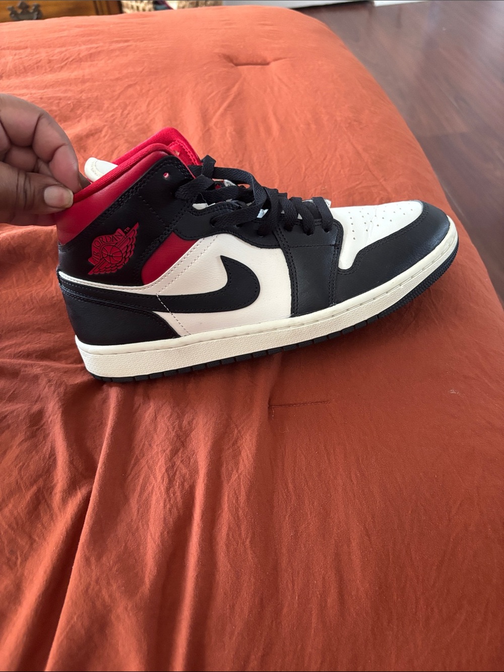 Nike Black White Red Air Jordan 1 Mid Basketball Shoes - Picture 6 of 15
